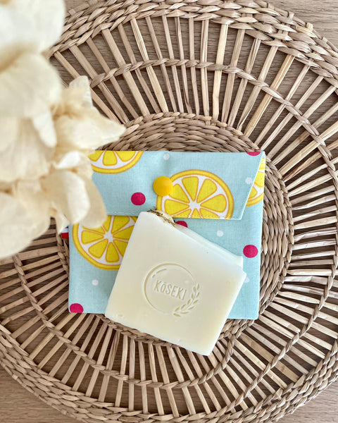Pochette enduite 𝑪𝒂𝒑𝒓𝒊 (pression jaune) pour vos cosmétiques solides
