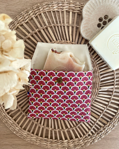 Pochette enduite 𝑬𝒗𝒆𝒏𝒕𝒂𝒊𝒍𝒔 𝒃𝒐𝒓𝒅𝒆𝒂𝒖𝒙 pour vos cosmétiques solides